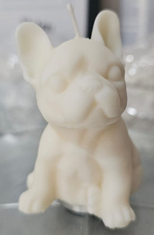 2 Velitas decorativas de Bulldog – ternura y diseño en una vela.