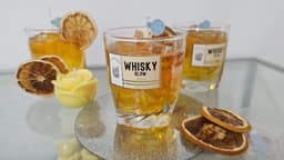 Vela decorativa Whiskey Glow 1