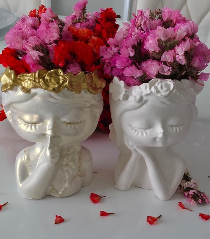 Duo de muñecas decorativas